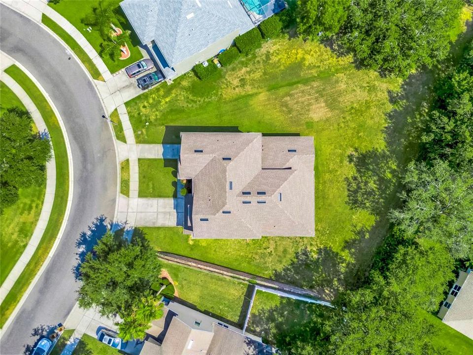 For Sale: $699,000 (5 beds, 4 baths, 3593 Square Feet)