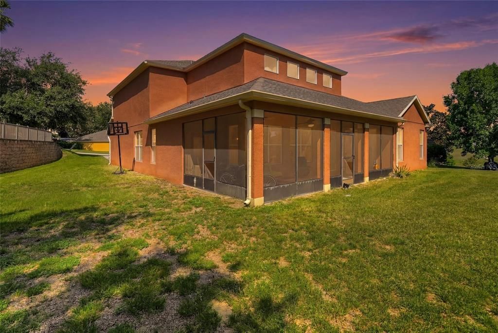 For Sale: $699,000 (5 beds, 4 baths, 3593 Square Feet)
