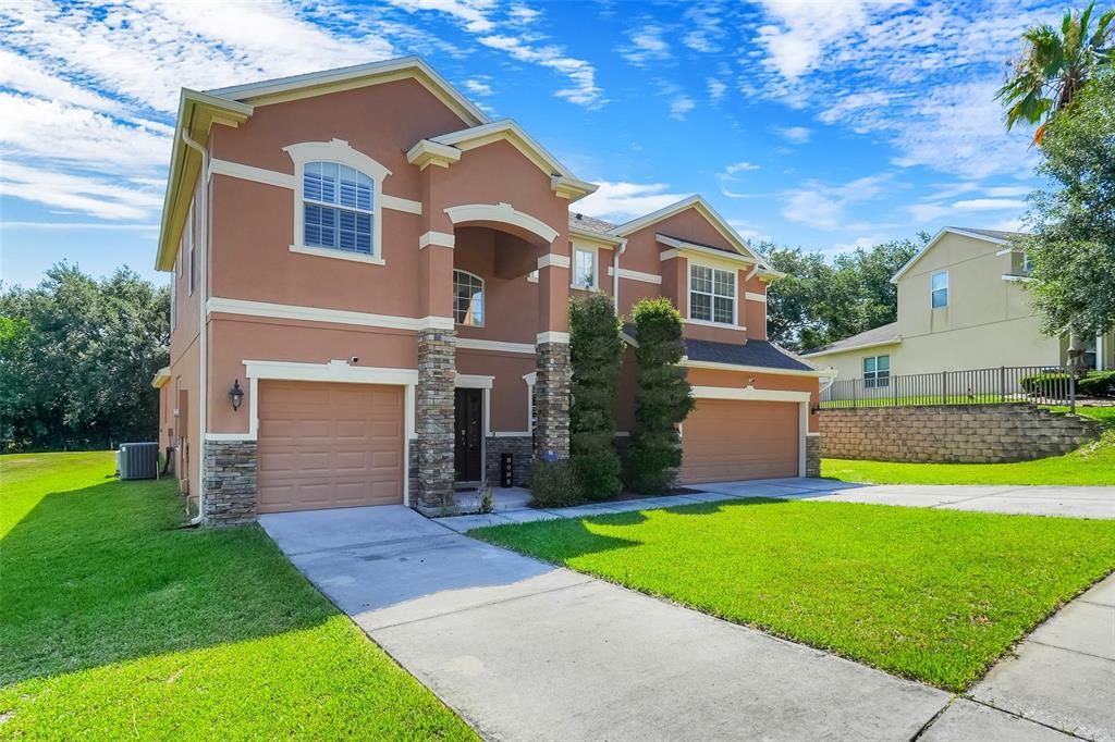 For Sale: $699,000 (5 beds, 4 baths, 3593 Square Feet)