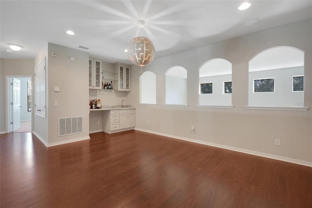 For Sale: $699,000 (5 beds, 4 baths, 3593 Square Feet)
