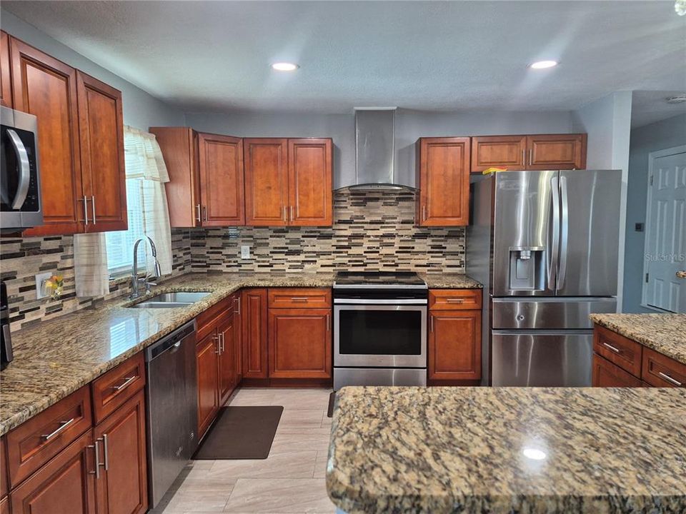 En Venta: $399,999 (5 camas, 4 baños, 2403 Pies cuadrados)