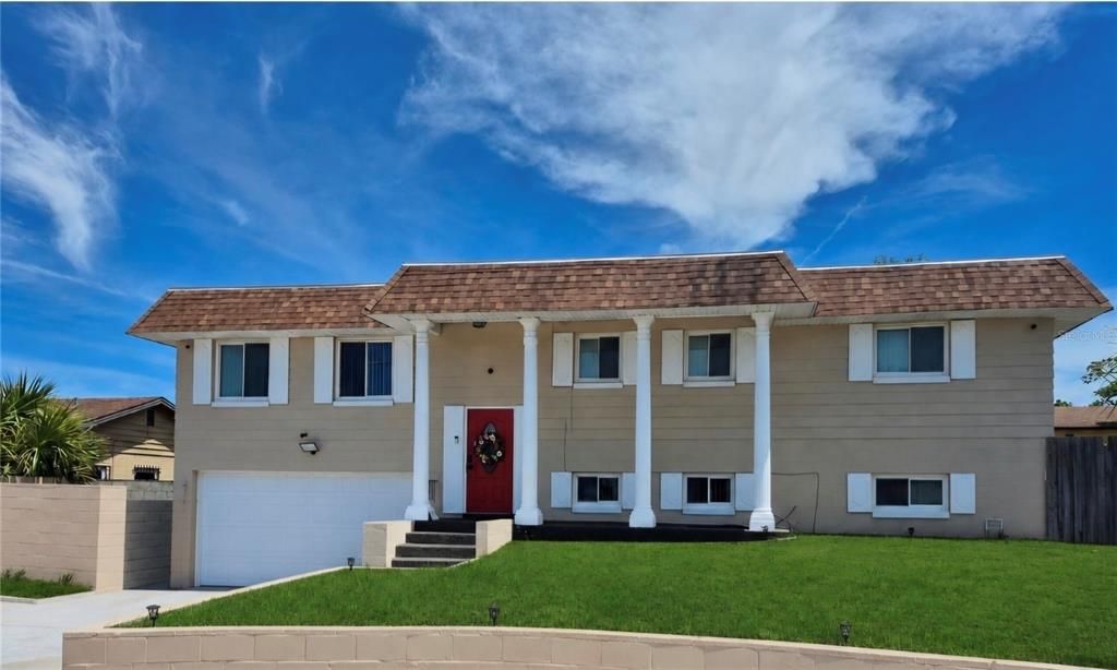 En Venta: $399,999 (5 camas, 4 baños, 2403 Pies cuadrados)