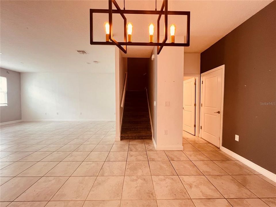 For Sale: $356,000 (4 beds, 3 baths, 1959 Square Feet)