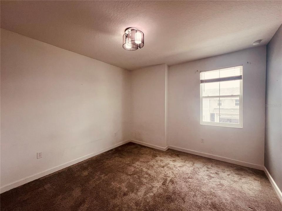 For Sale: $356,000 (4 beds, 3 baths, 1959 Square Feet)