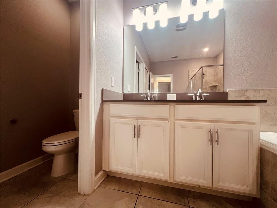 For Sale: $356,000 (4 beds, 3 baths, 1959 Square Feet)