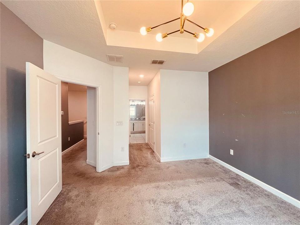 For Sale: $356,000 (4 beds, 3 baths, 1959 Square Feet)