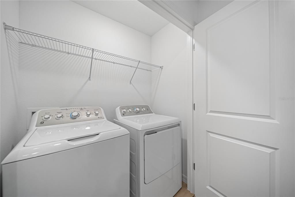 For Rent: $2,200 (3 beds, 2 baths, 1373 Square Feet)