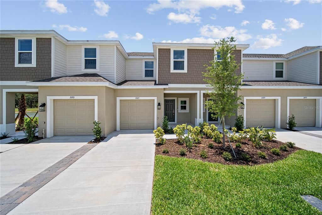 For Rent: $2,200 (3 beds, 2 baths, 1373 Square Feet)