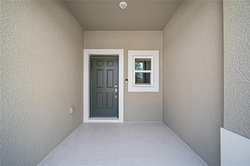 For Rent: $2,200 (3 beds, 2 baths, 1373 Square Feet)