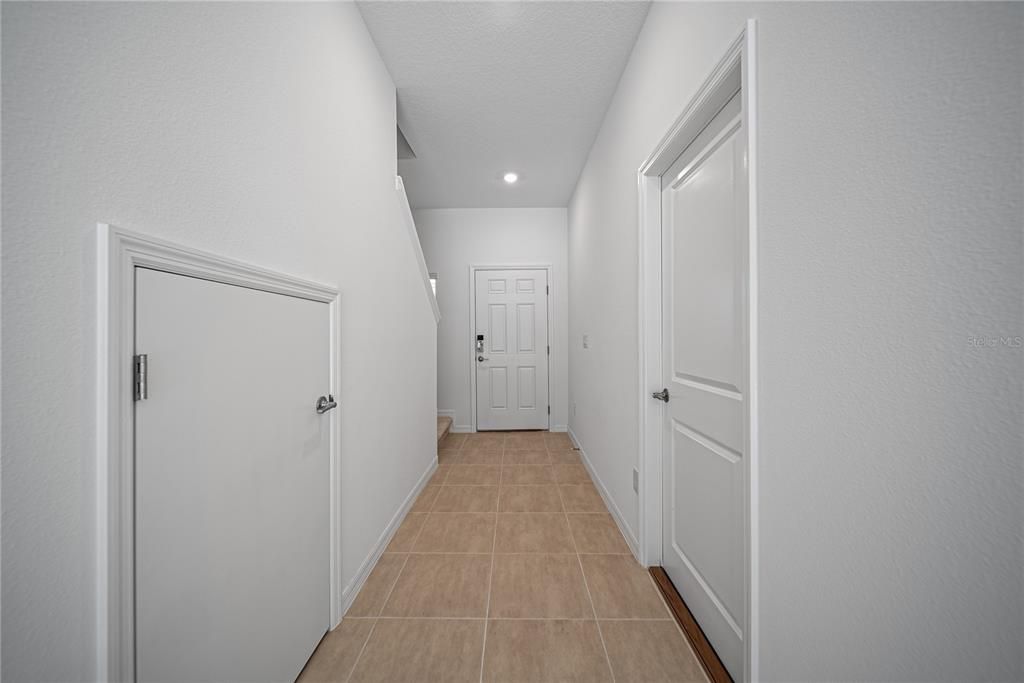 For Rent: $2,200 (3 beds, 2 baths, 1373 Square Feet)