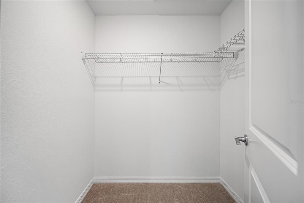 For Rent: $2,200 (3 beds, 2 baths, 1373 Square Feet)