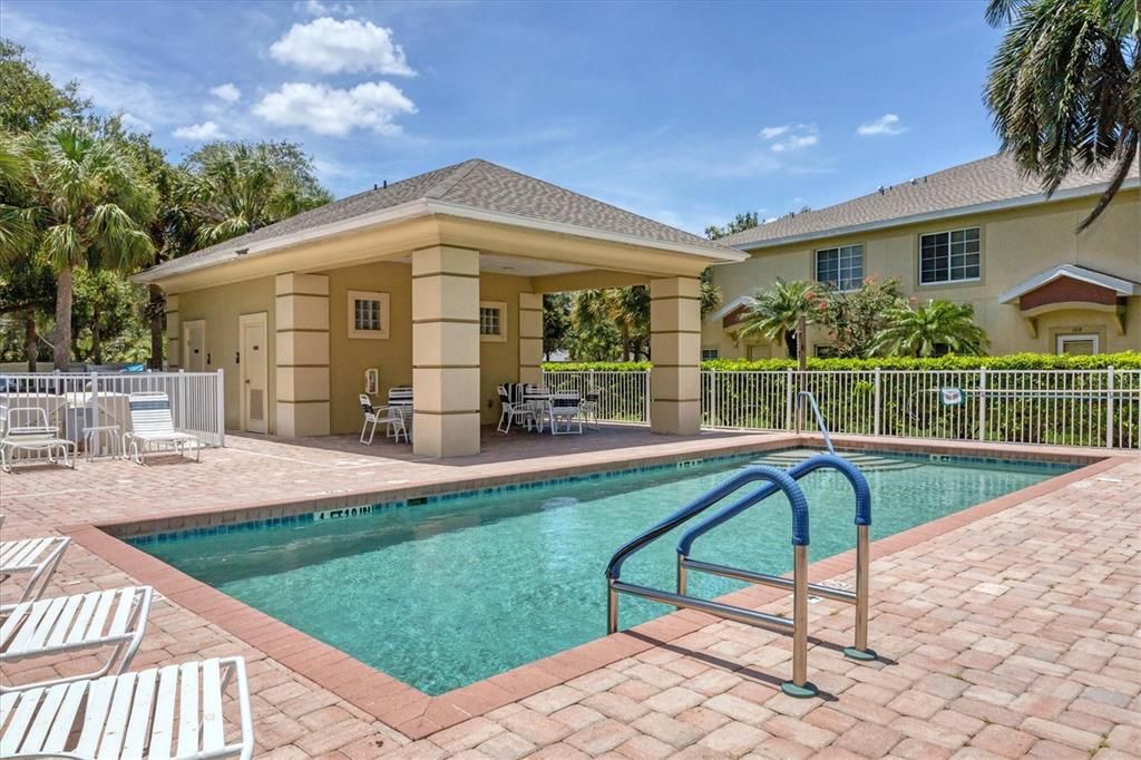 For Rent: $1,800 (3 beds, 2 baths, 1200 Square Feet)