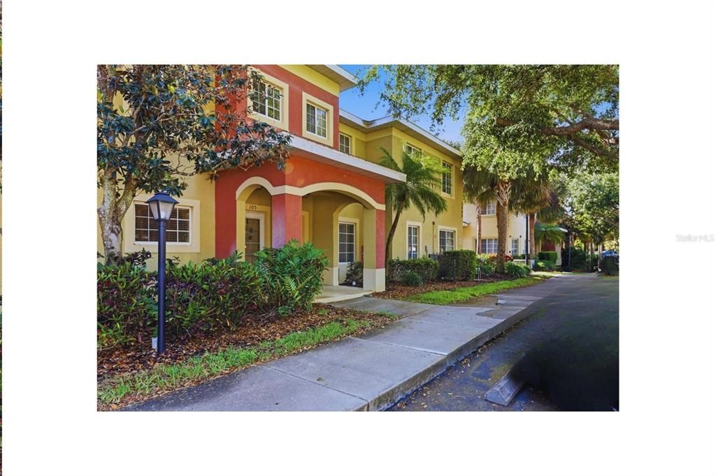 For Rent: $1,800 (3 beds, 2 baths, 1200 Square Feet)
