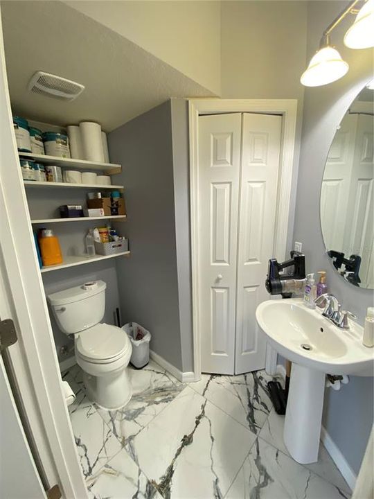 For Rent: $1,800 (3 beds, 2 baths, 1200 Square Feet)