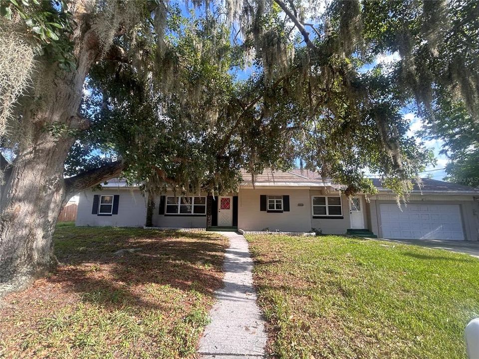 For Sale: $389,000 (3 beds, 2 baths, 2761 Square Feet)