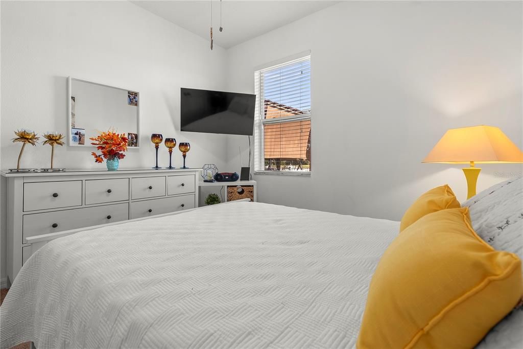En Venta: $465,000 (5 camas, 2 baños, 2518 Pies cuadrados)