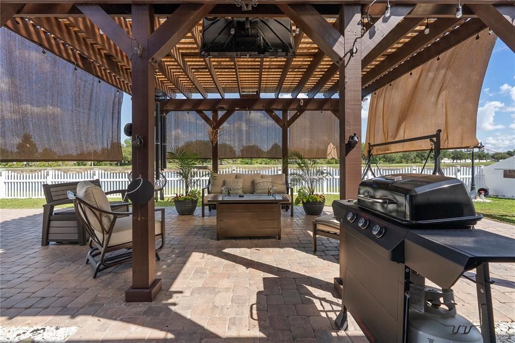 En Venta: $465,000 (5 camas, 2 baños, 2518 Pies cuadrados)