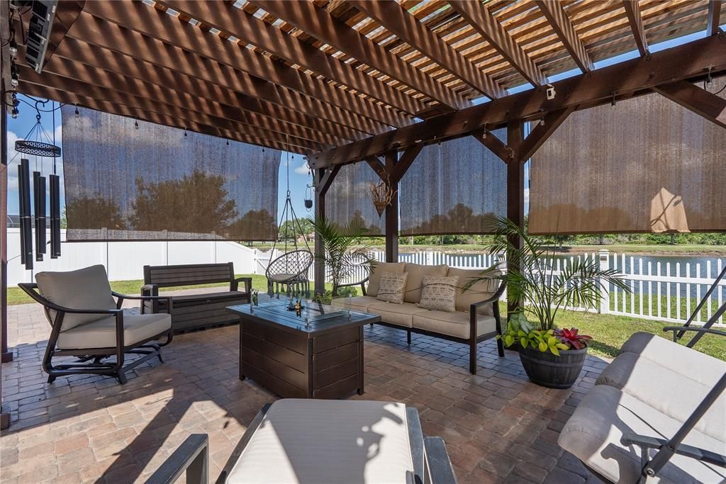 En Venta: $465,000 (5 camas, 2 baños, 2518 Pies cuadrados)