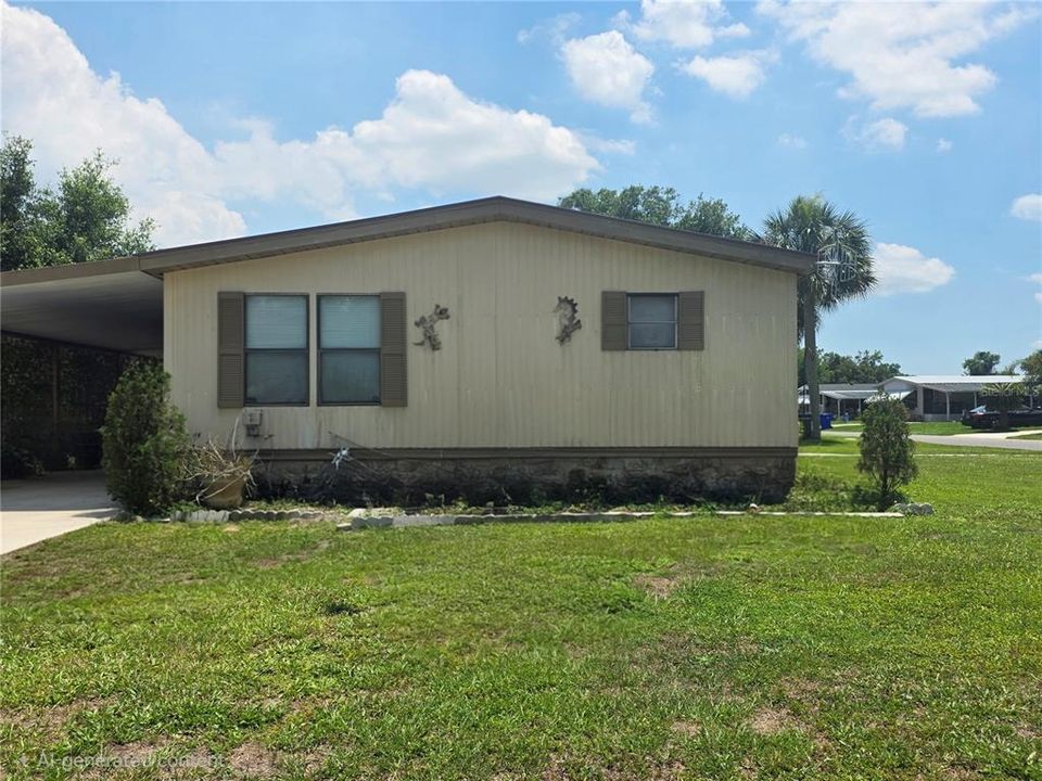 En Venta: $262,000 (4 camas, 2 baños, 1300 Pies cuadrados)