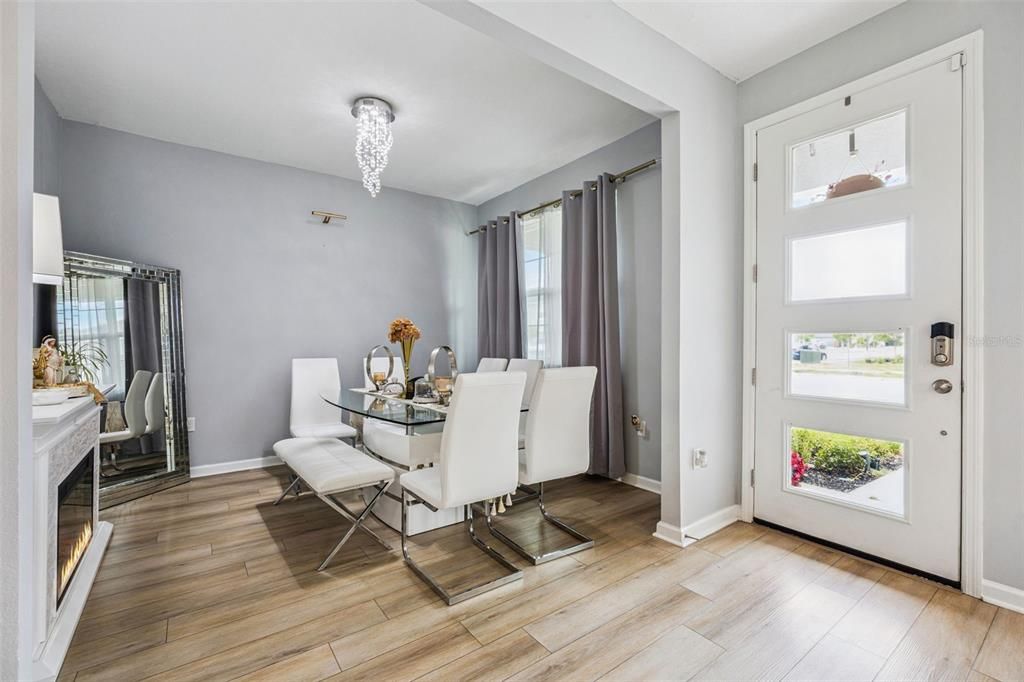 На продажу: $579,900 (4 спален, 2 ванн, 2337 Квадратных фут)