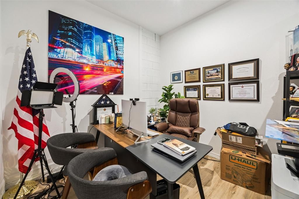 На продажу: $579,900 (4 спален, 2 ванн, 2337 Квадратных фут)