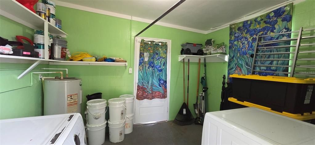 For Sale: $234,999 (2 beds, 1 baths, 802 Square Feet)