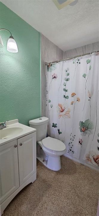 For Sale: $234,999 (2 beds, 1 baths, 802 Square Feet)