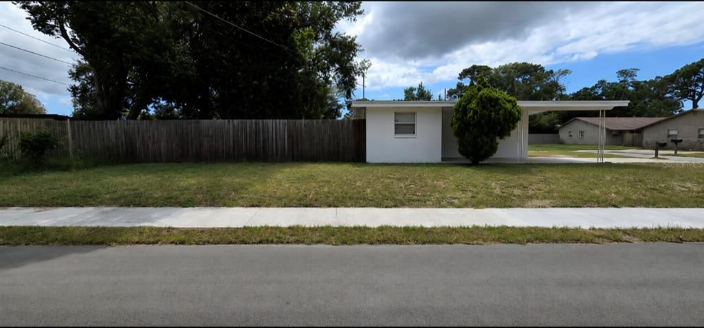 For Sale: $234,999 (2 beds, 1 baths, 802 Square Feet)