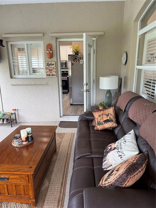 For Sale: $385,000 (3 beds, 2 baths, 1684 Square Feet)
