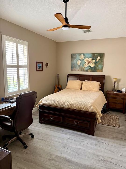For Sale: $385,000 (3 beds, 2 baths, 1684 Square Feet)