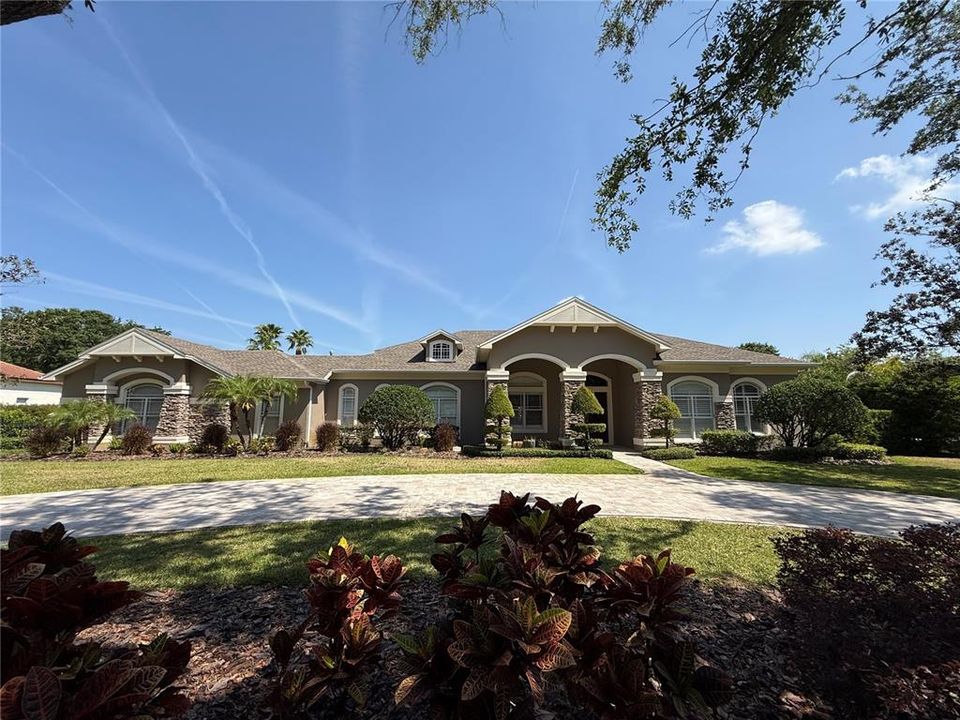 Vendido Recientemente: $2,000,000 (6 camas, 5 baños, 5719 Pies cuadrados)