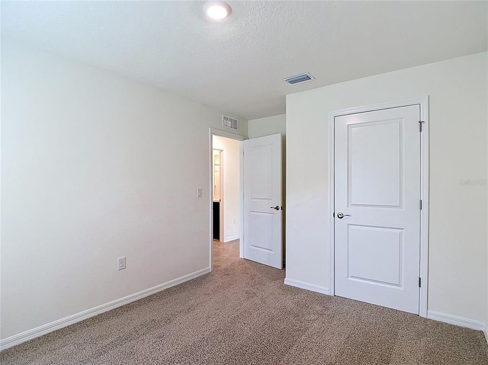 В аренду: $1,800 (4 спален, 2 ванн, 1665 Квадратных фут)