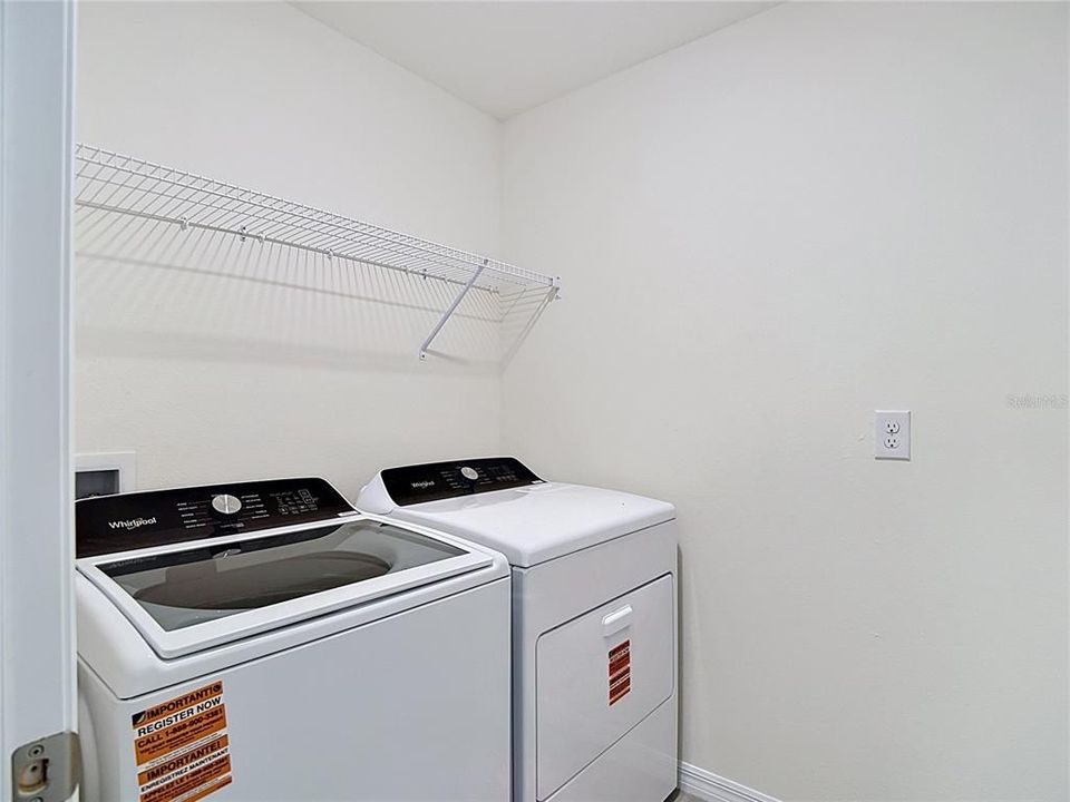 В аренду: $1,800 (4 спален, 2 ванн, 1665 Квадратных фут)