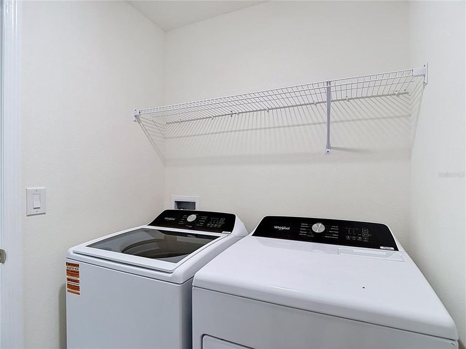В аренду: $1,800 (4 спален, 2 ванн, 1665 Квадратных фут)