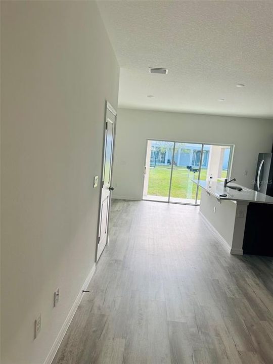 For Rent: $2,500 (3 beds, 2 baths, 1722 Square Feet)