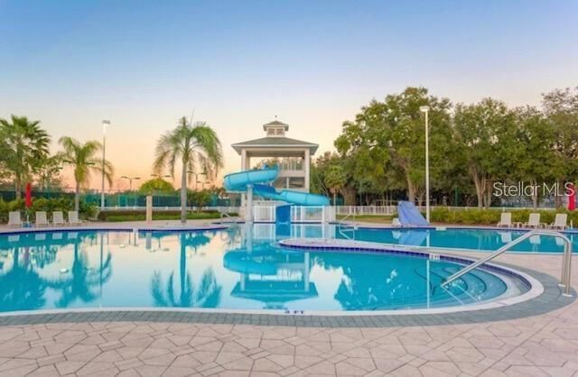 En Renta: $2,295 (3 camas, 2 baños, 1364 Pies cuadrados)