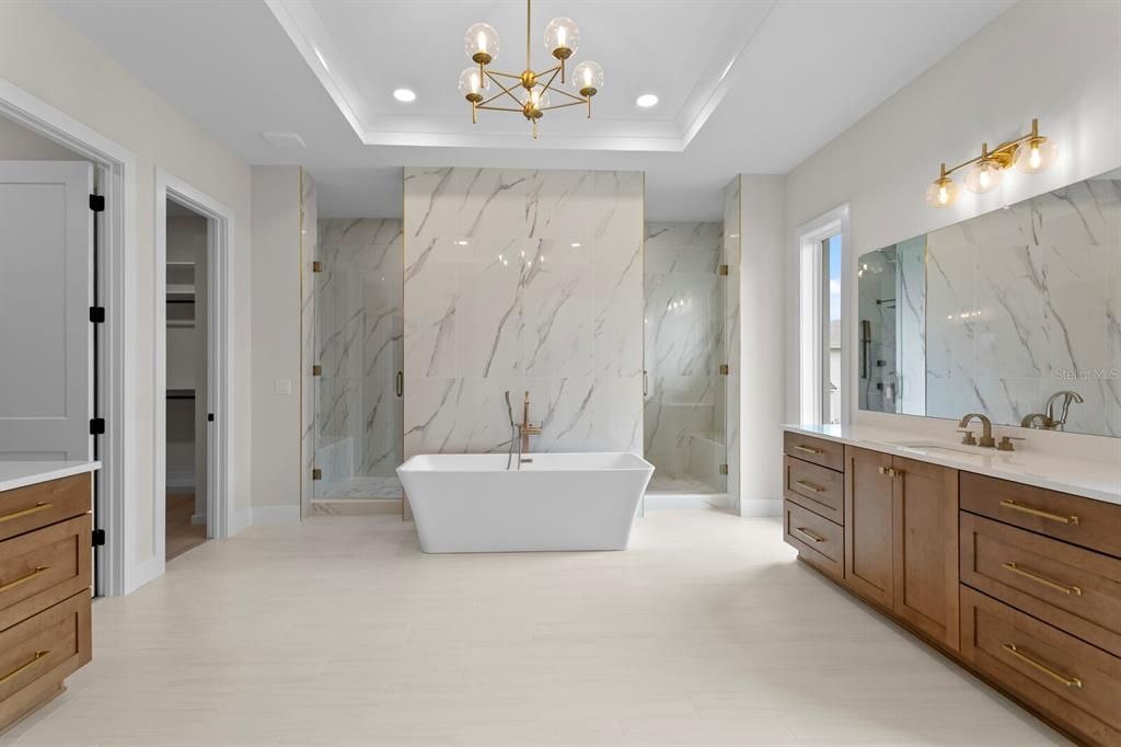 For Sale: $4,900,000 (5 beds, 5 baths, 6596 Square Feet)