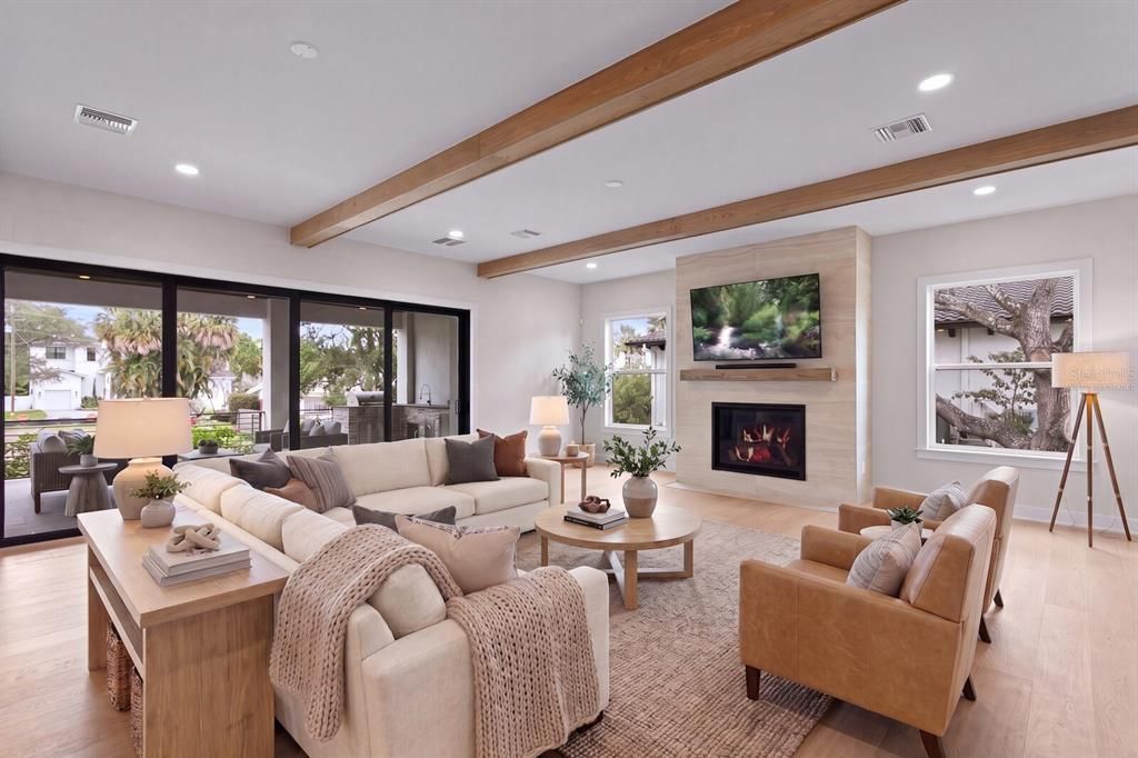 For Sale: $4,900,000 (5 beds, 5 baths, 6596 Square Feet)