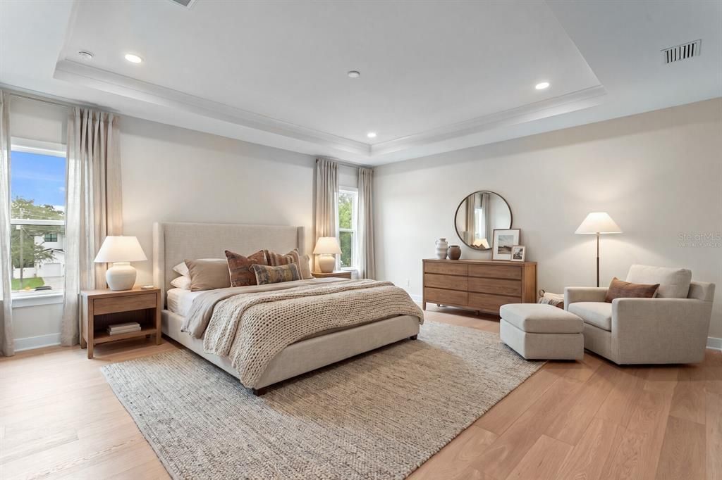 For Sale: $4,900,000 (5 beds, 5 baths, 6596 Square Feet)
