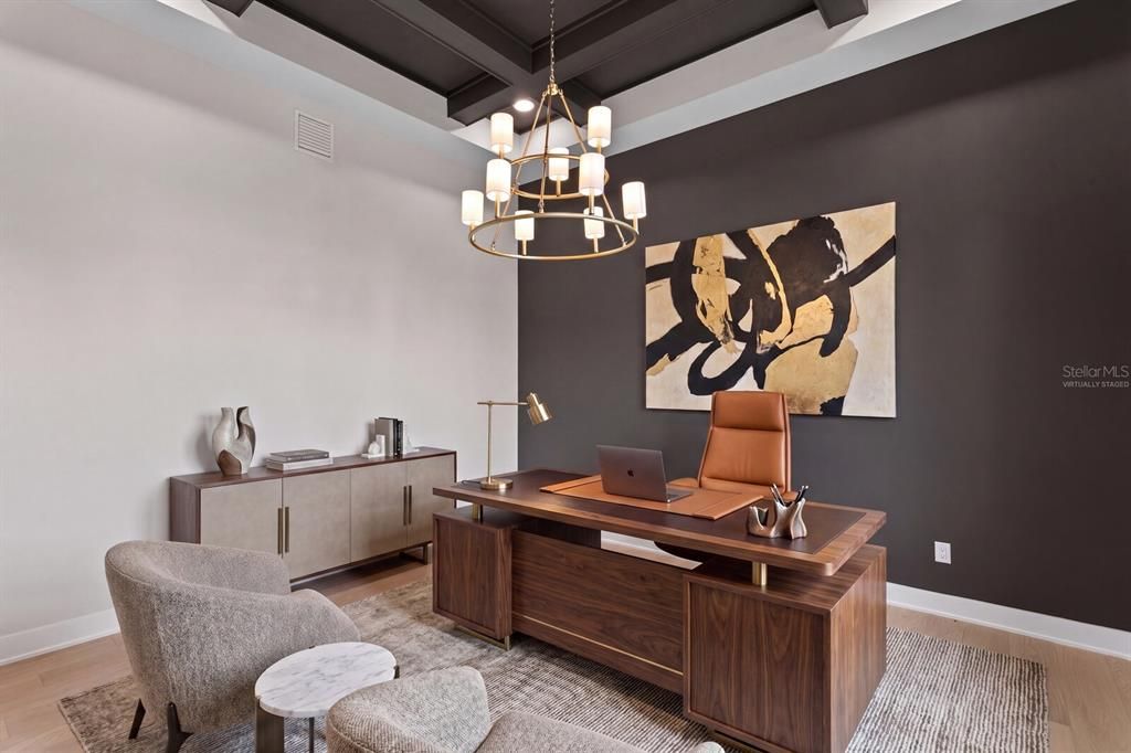 For Sale: $4,900,000 (5 beds, 5 baths, 6596 Square Feet)