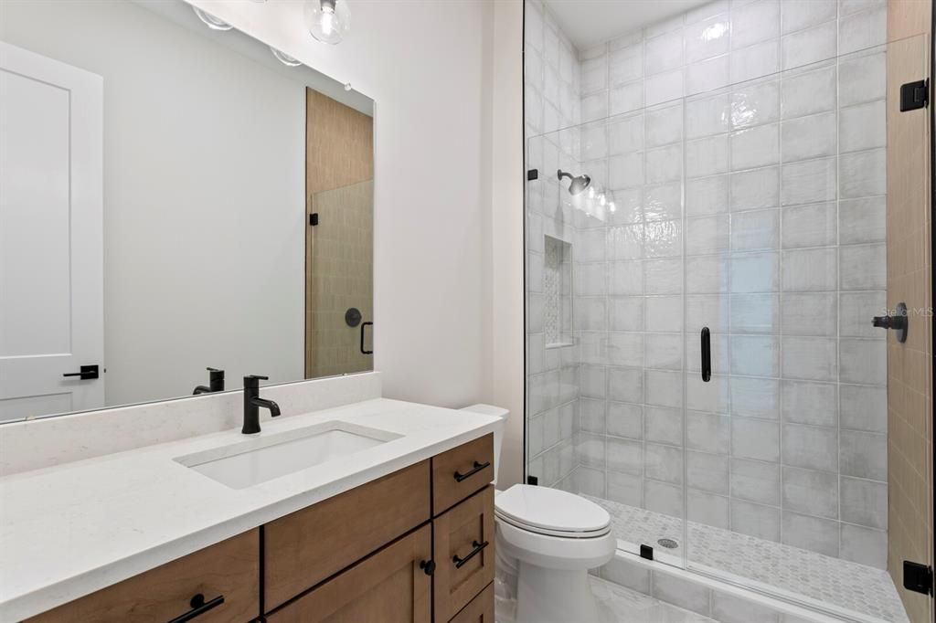 For Sale: $4,900,000 (5 beds, 5 baths, 6596 Square Feet)