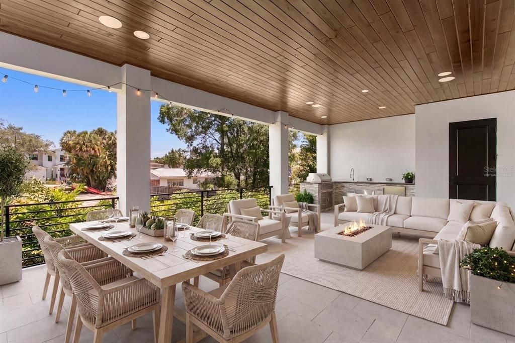 For Sale: $4,900,000 (5 beds, 5 baths, 6596 Square Feet)