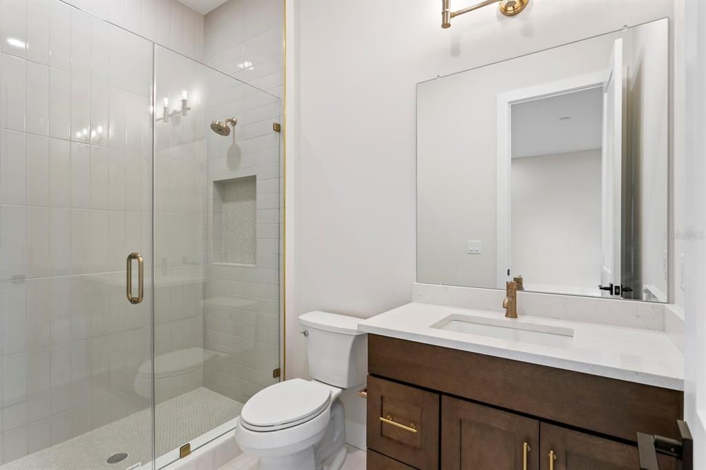 For Sale: $4,900,000 (5 beds, 5 baths, 6596 Square Feet)