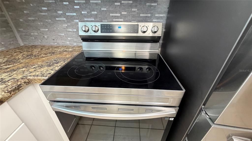 For Sale: $245,900 (3 beds, 2 baths, 1408 Square Feet)