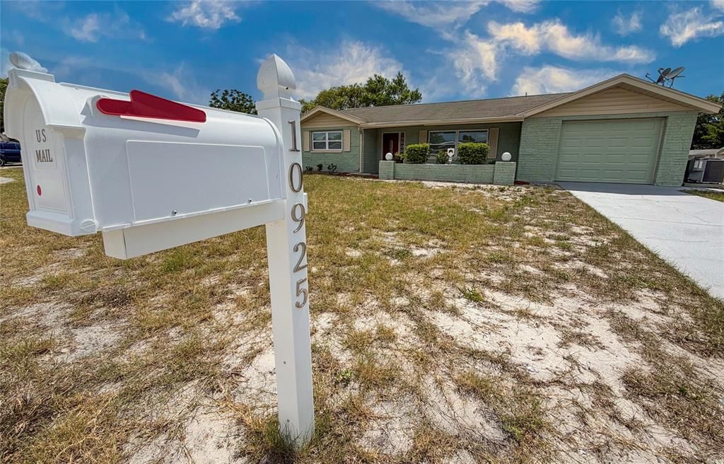 For Sale: $245,900 (3 beds, 2 baths, 1408 Square Feet)