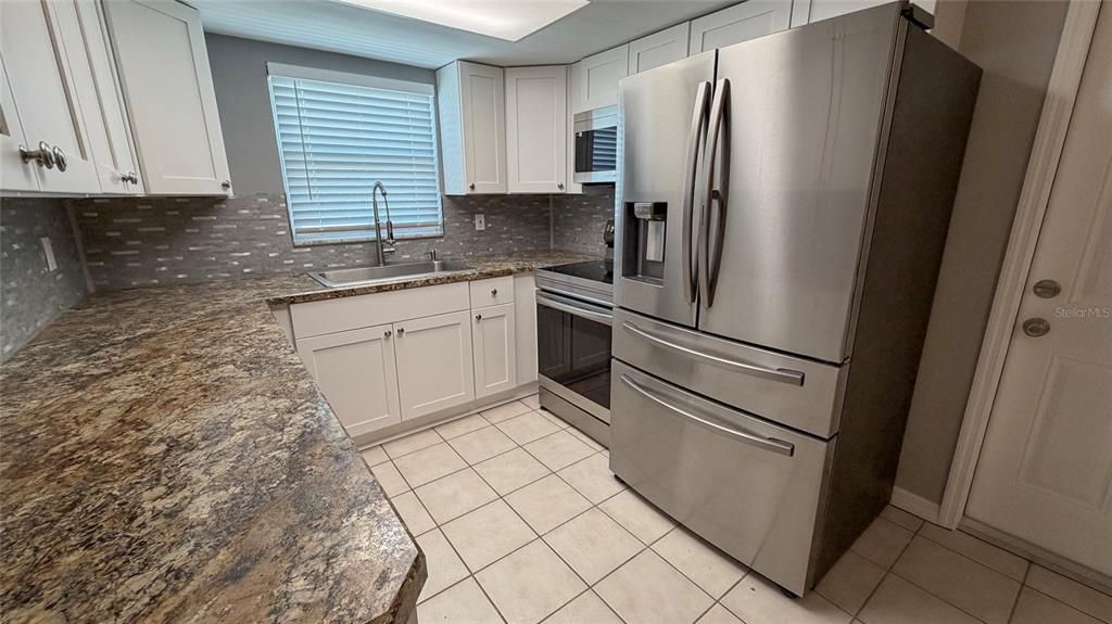 For Sale: $245,900 (3 beds, 2 baths, 1408 Square Feet)