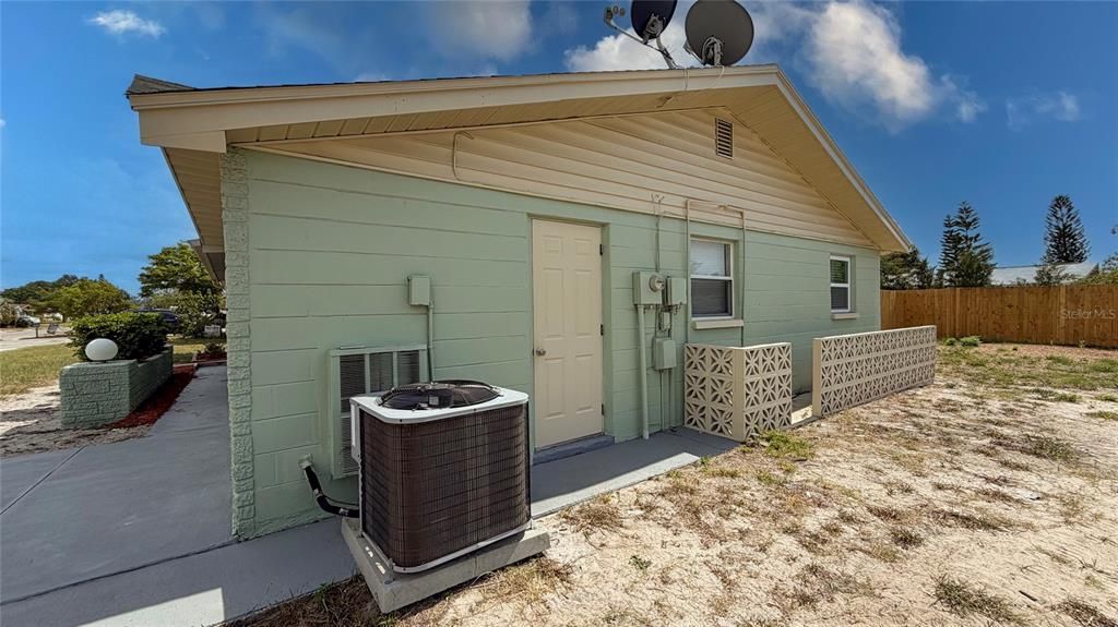 For Sale: $245,900 (3 beds, 2 baths, 1408 Square Feet)