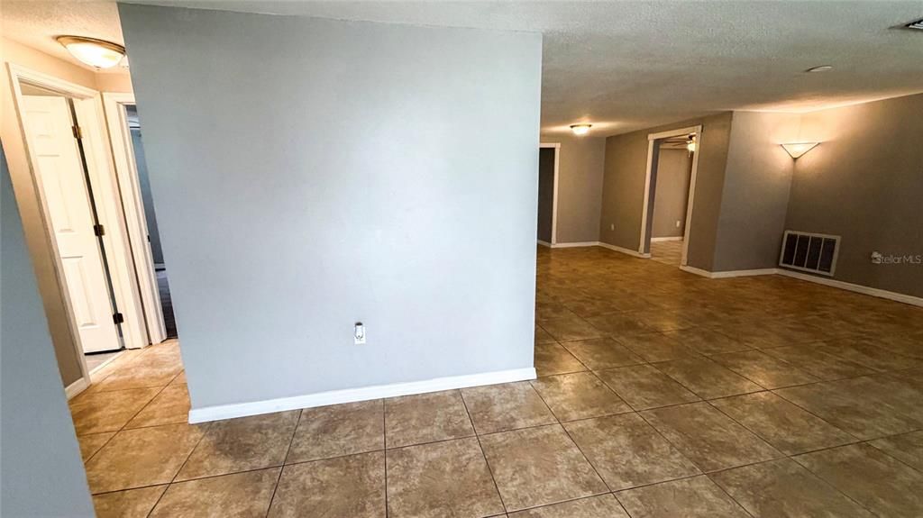 For Sale: $245,900 (3 beds, 2 baths, 1408 Square Feet)