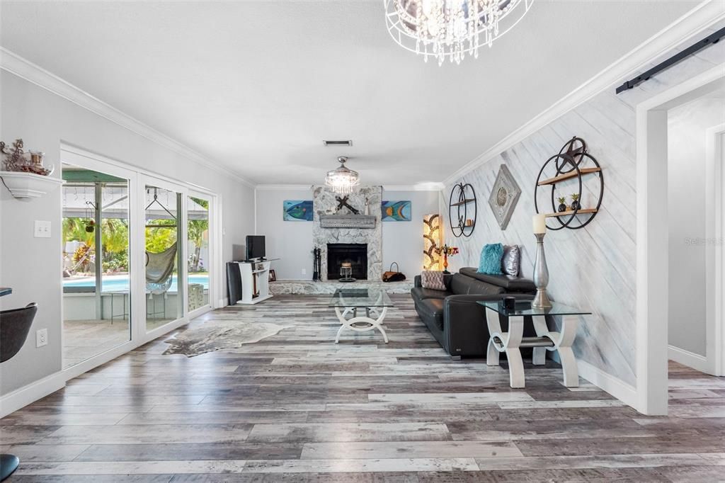 For Sale: $689,900 (3 beds, 2 baths, 1811 Square Feet)