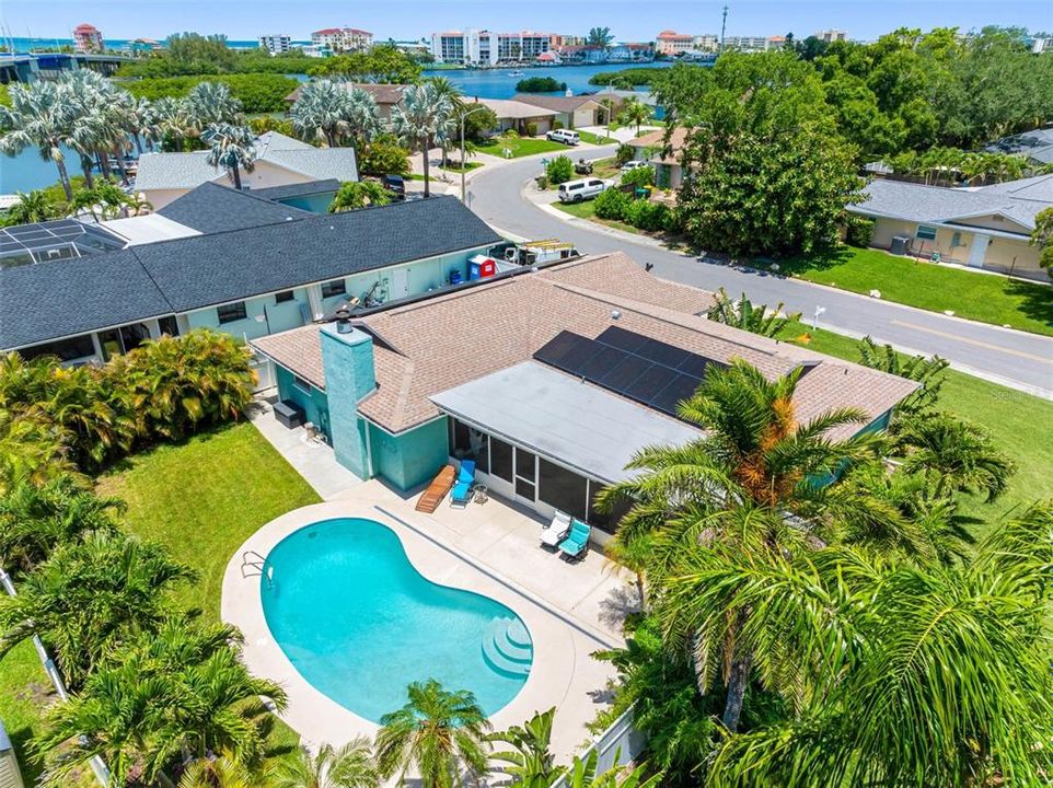 For Sale: $689,900 (3 beds, 2 baths, 1811 Square Feet)